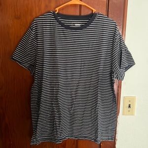 Sonoma - The Everyday T Shirt - Size Large - Good Condition - Smoke Free Home